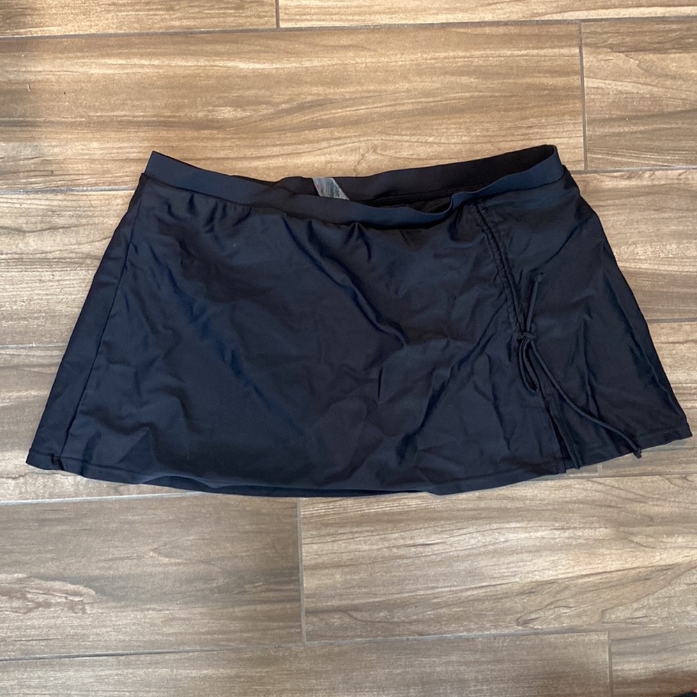 Black swim skirt